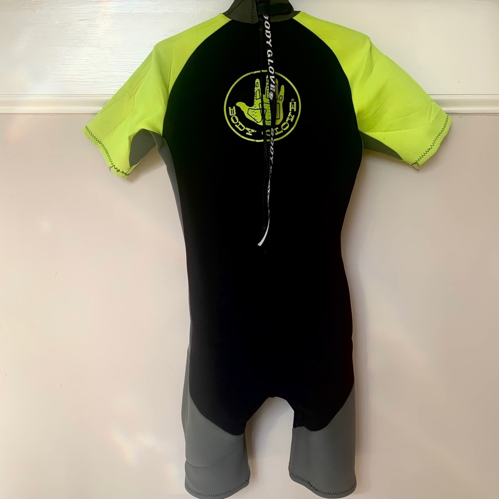 Body Glove size M men’s shorty wetsuit